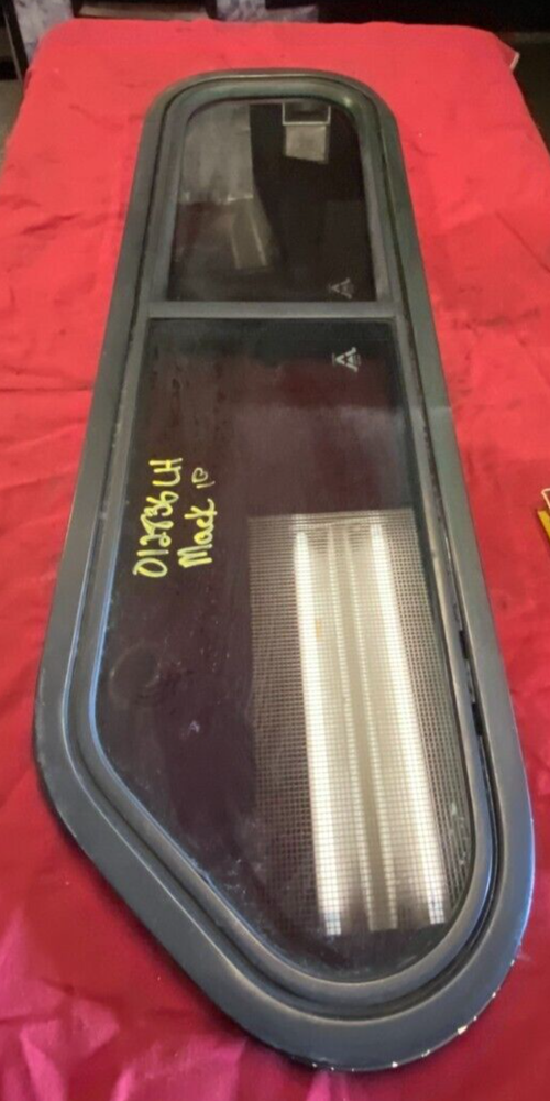 10 MACK CXU613 LH DRIVERS SLEEPER WINDOW , SLIDE WITH SCREEN