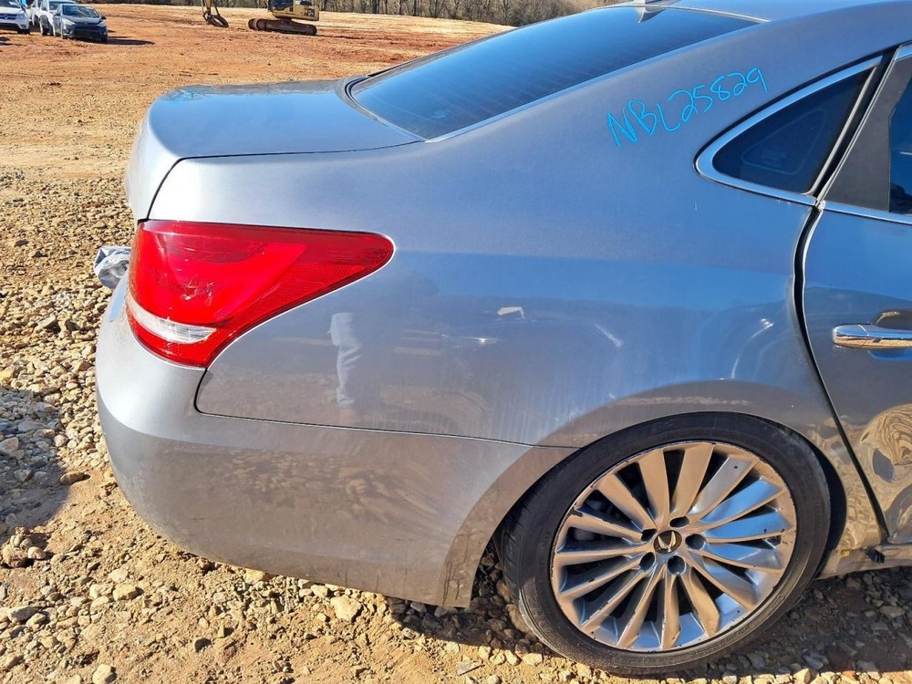 Console Front Floor Fits 14-16 EQUUS 4905531