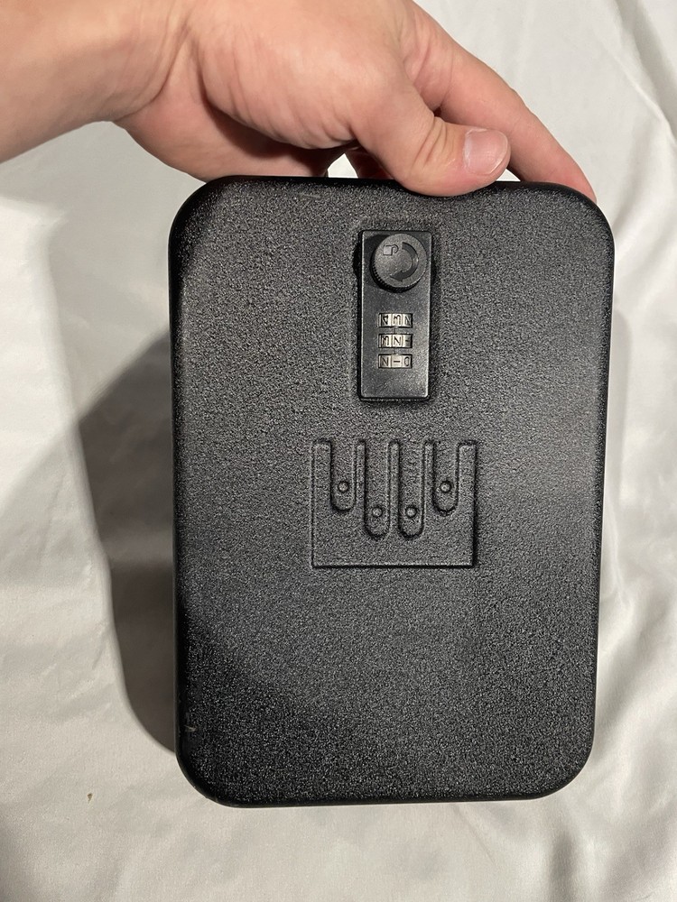 GunVault Nanovault NV300 Code Never  Set —Clean -Black