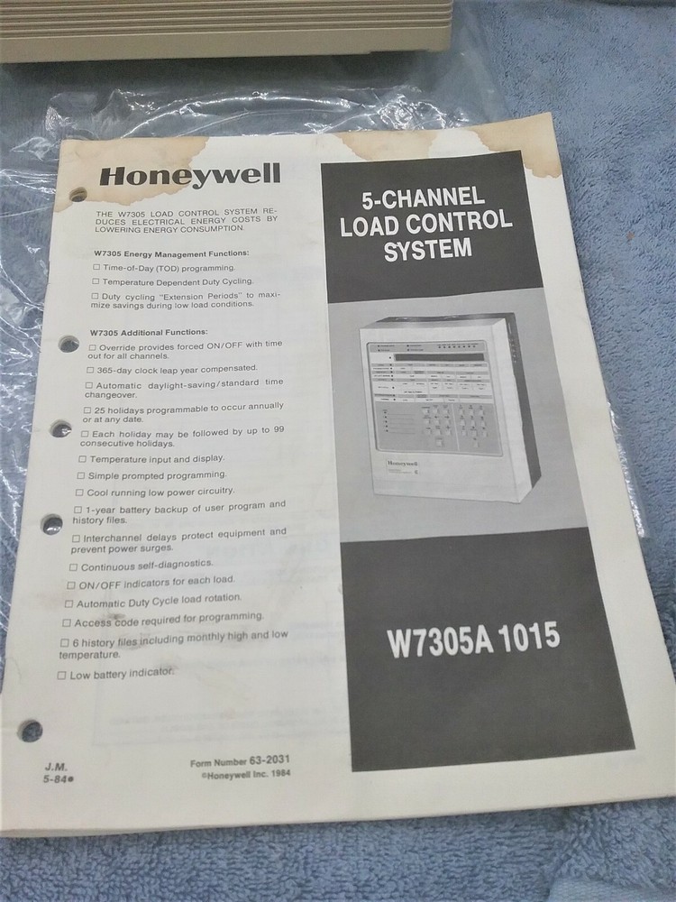 1 NOS Honeywell W7305A 1015 5-CH Load Controller Remote Temp Sensor