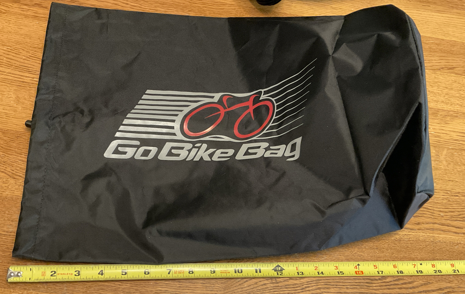 GoBike Single Wheel Bag for 1 Road Bicycle Wheel 27” - 700c w/ matching gear bag
