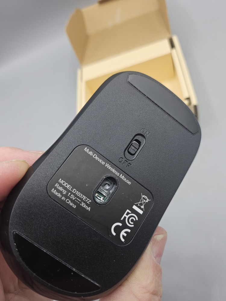 Universal Multi-Device Bluetooth Mouse