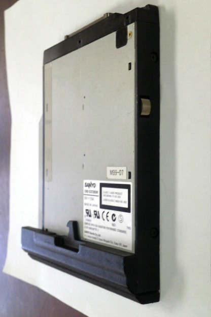 Sanyo CRD-S372BSW Used, Pulled, Working Slim CD-Rom Drive