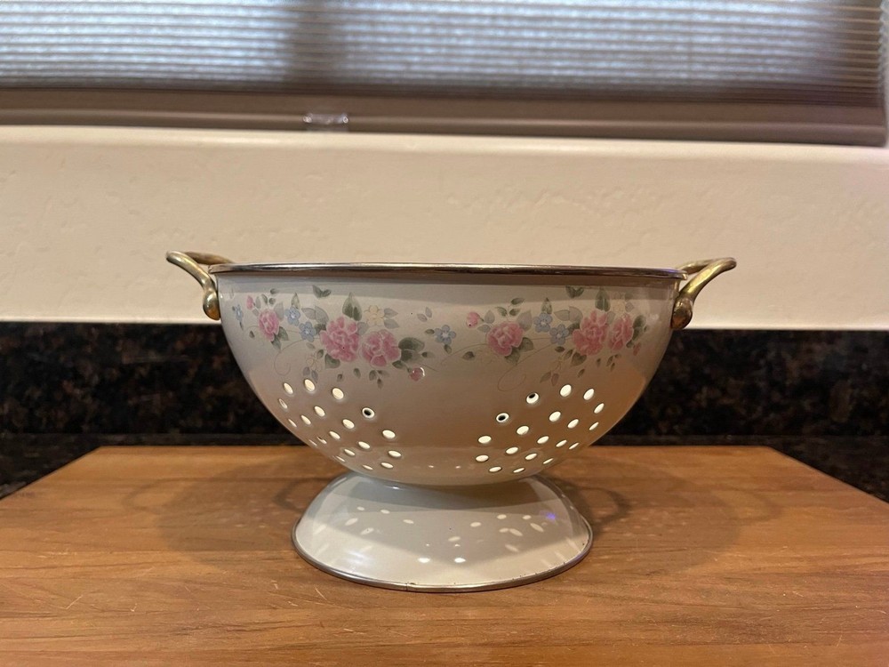 Vintage Pfaltzgraff TEA ROSE Footed Colander