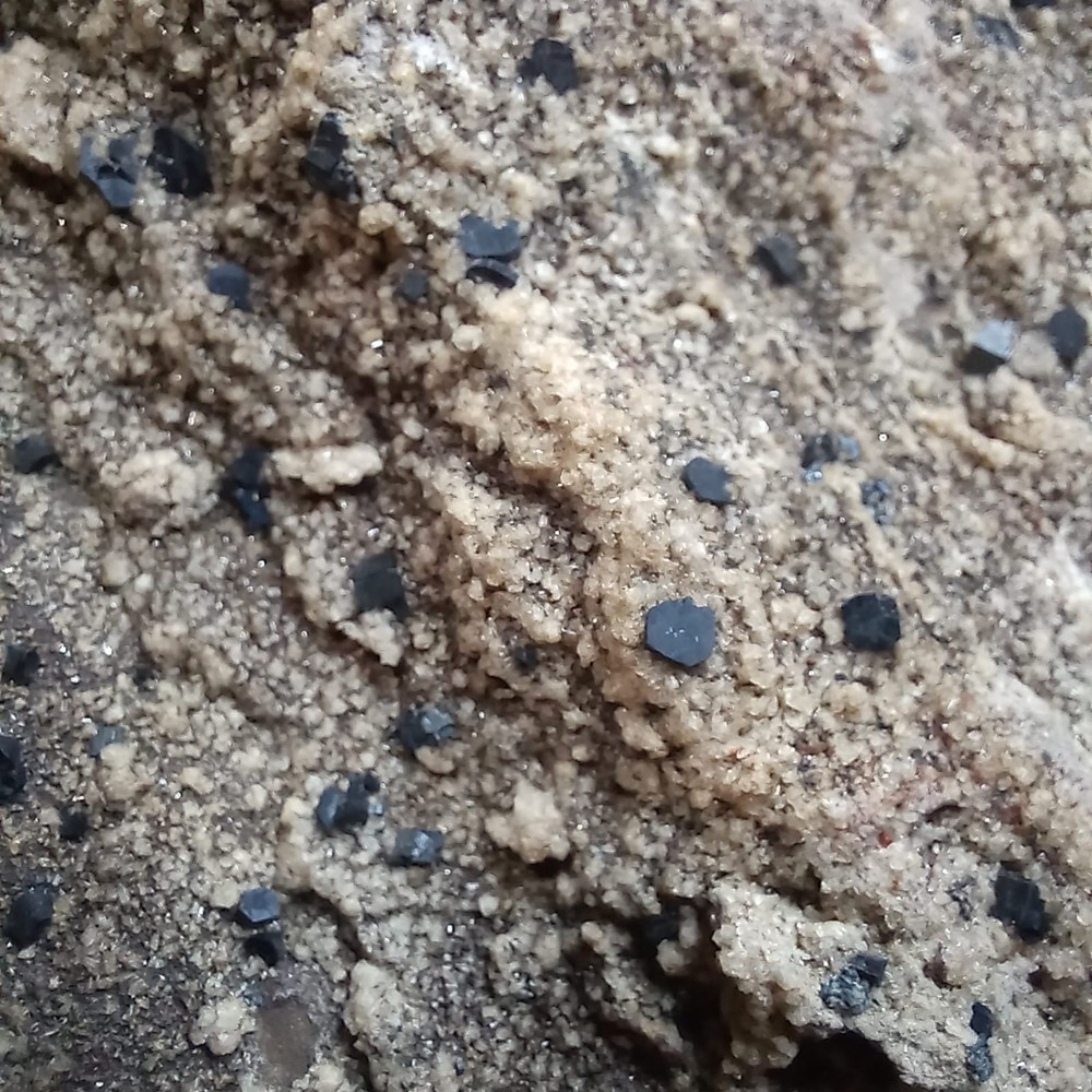 Osumilite Giant