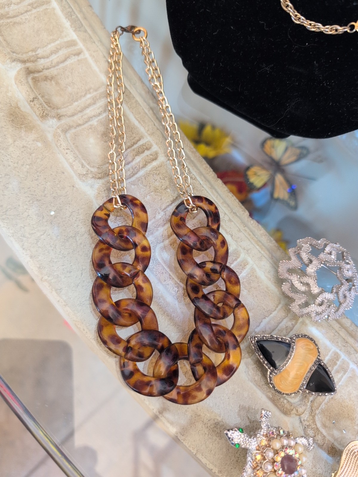 Vintage Lot Brooches, Earrings/Bracelet, Necklace 2 Trifari. 15 PC.