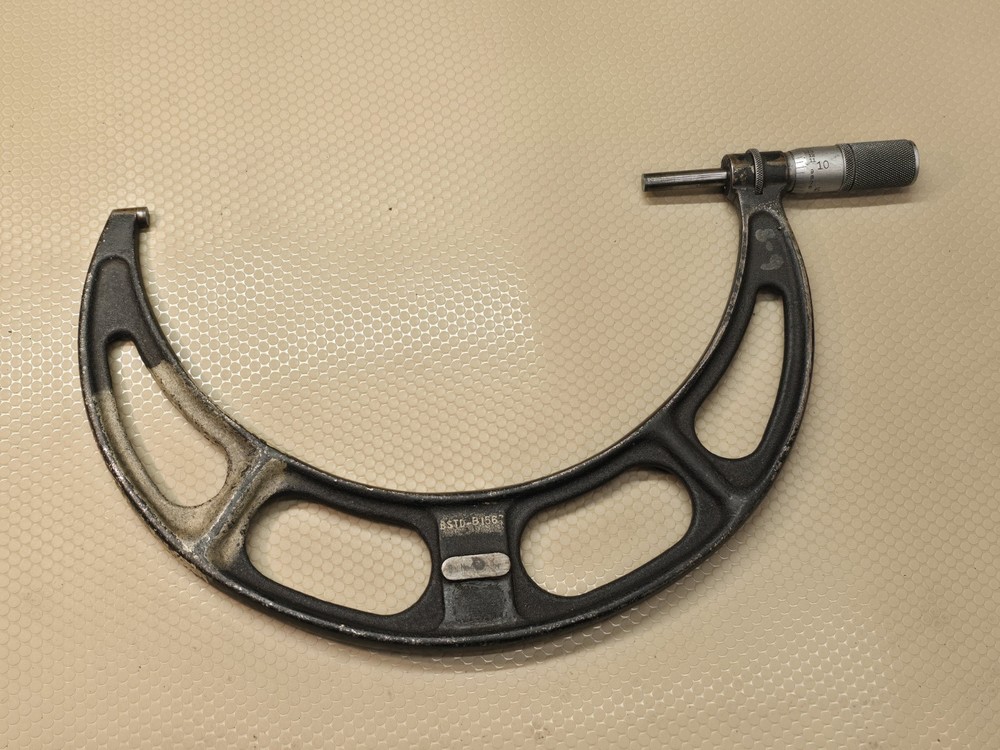 Starrett 436 Outside Micrometer, 8" 9" Range LARGE