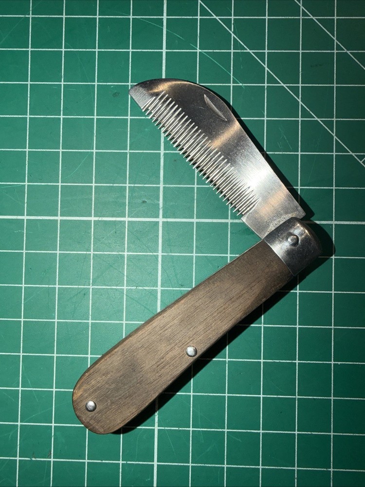 Vintage Folding Horse Mane Thinning Knife – Serrated Grooming Tool Stainless