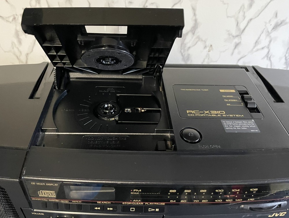 JVC RC-X310 FM/CD Portable Stereo System