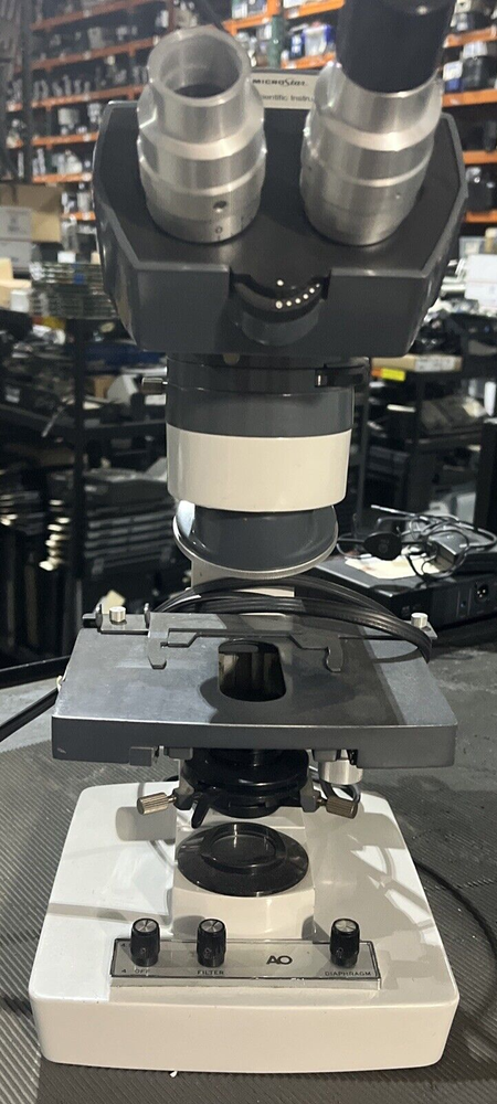 AO ONE-TEN 110 MICRO STAR BINOCULAR RESEARCH MICROSCOPE