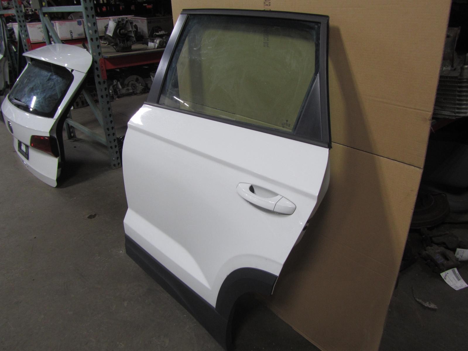 22-24 VOLKSWAGEN TAOS Left F Driver Side REAR Door Pure White