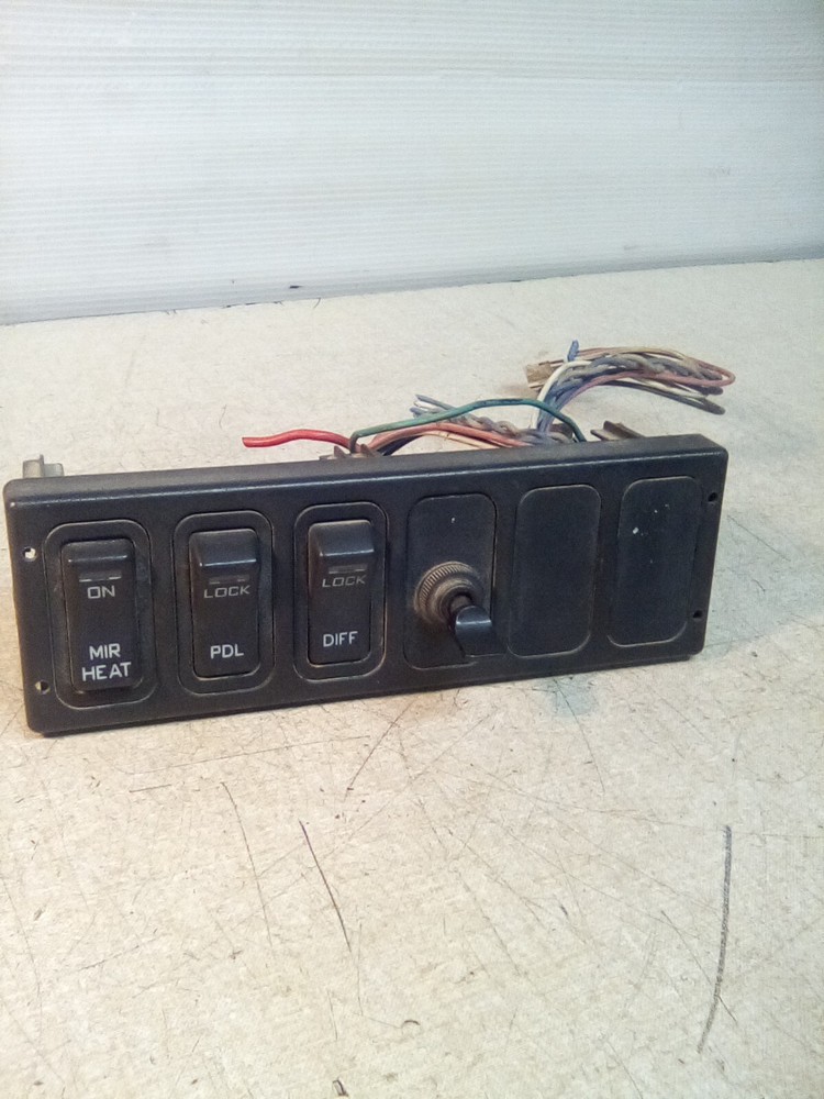 International Dash Switch Panel 32337