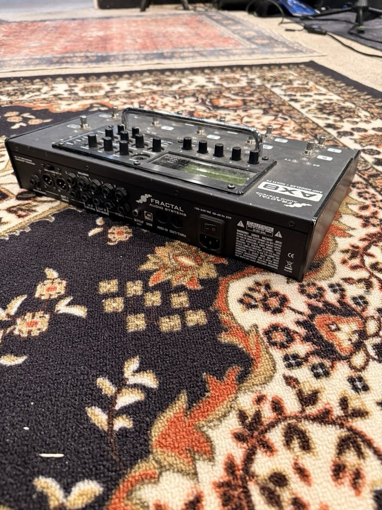 Fractal Audio Systems AX8 Digital Amp Modeler Multi FX Processor for Guitar