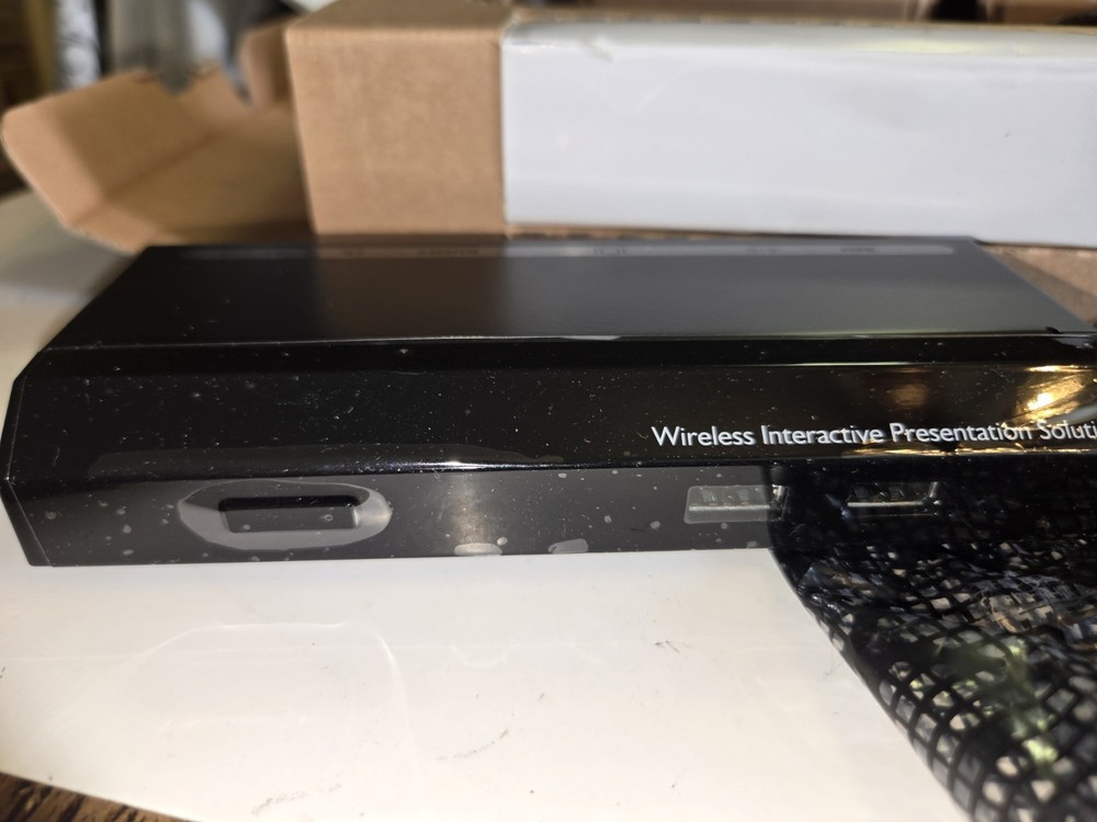 QConnect QOMO Hite Vision WIPS2 Wireless Interactive Presentation System. Tablet