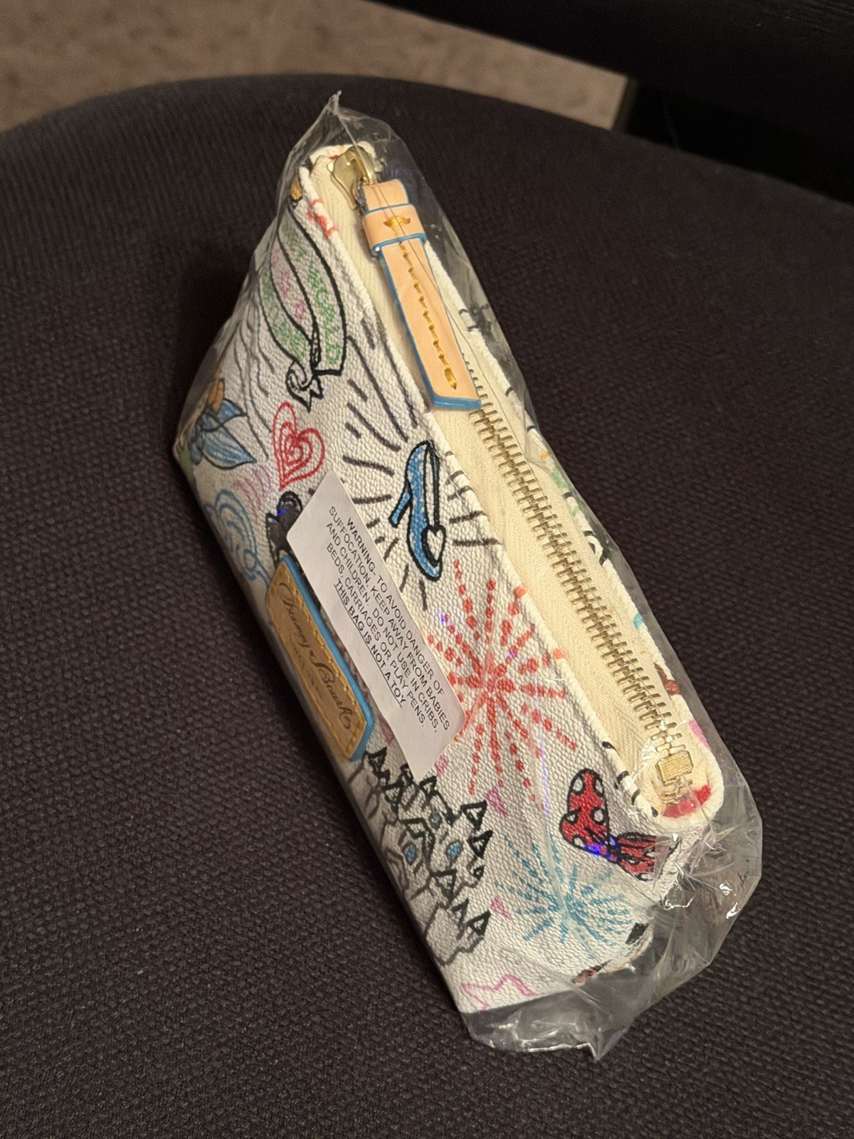 Disney Dooney & Bourke Cosmetic Bag - BRAND NEW & SEALED! Beautiful !!