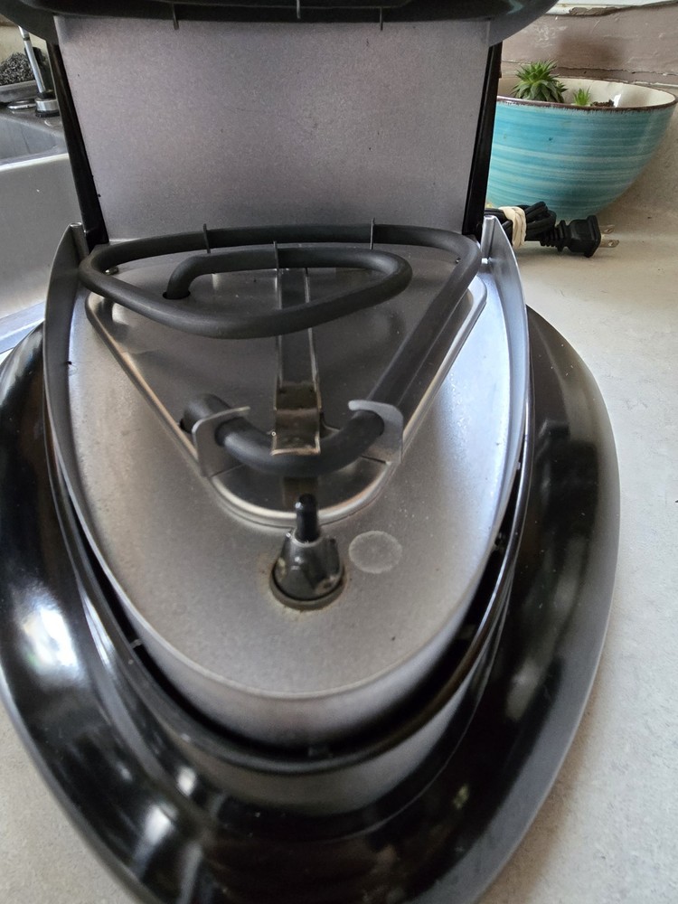Presto Pizzazz Plus Rotating Oven Black Very Clean