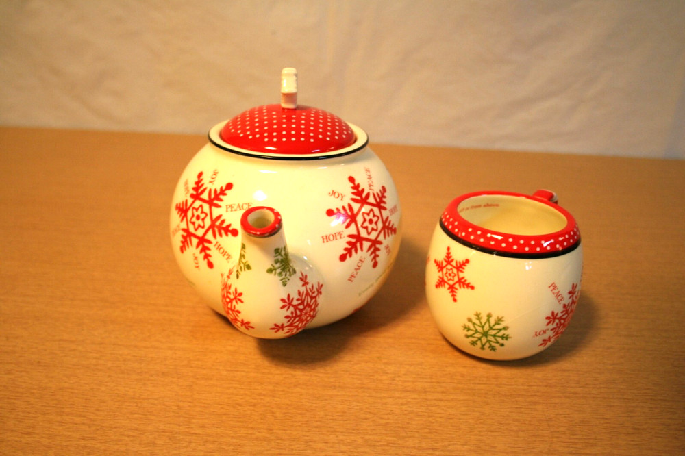 Dayspring Scripture Snowflake Teapot and 1 Cup Mug