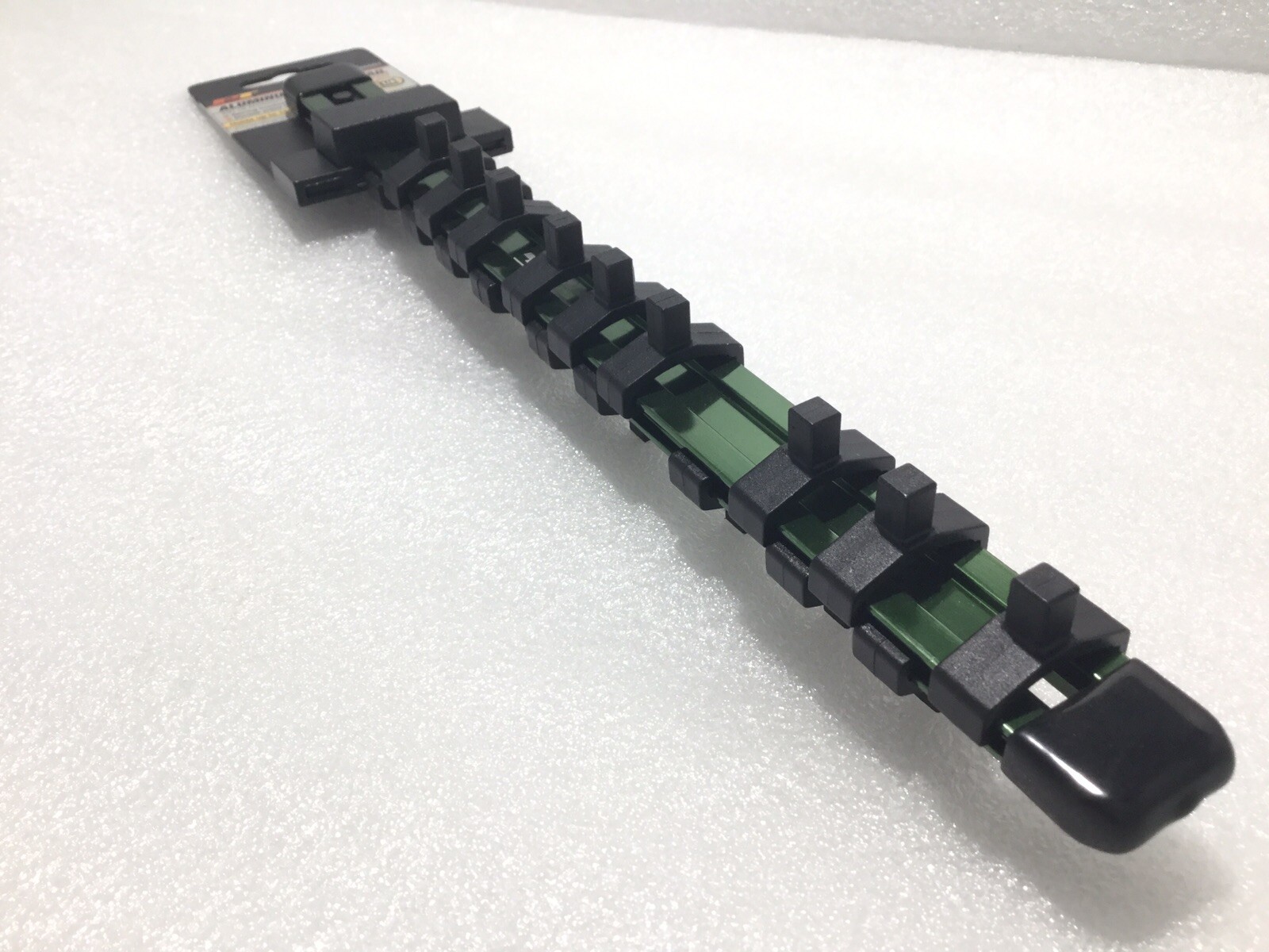 Performance Tool 1/4" Drive Aluminum Socket Rail holds 18 Sockets Rail