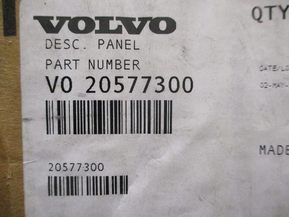 20577300 VOLVO INTERIOR PANEL NEW!