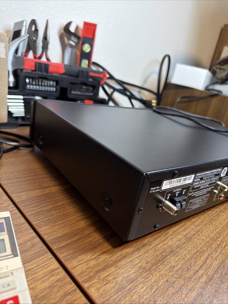 NAD C427 Stereo Tuner - Black