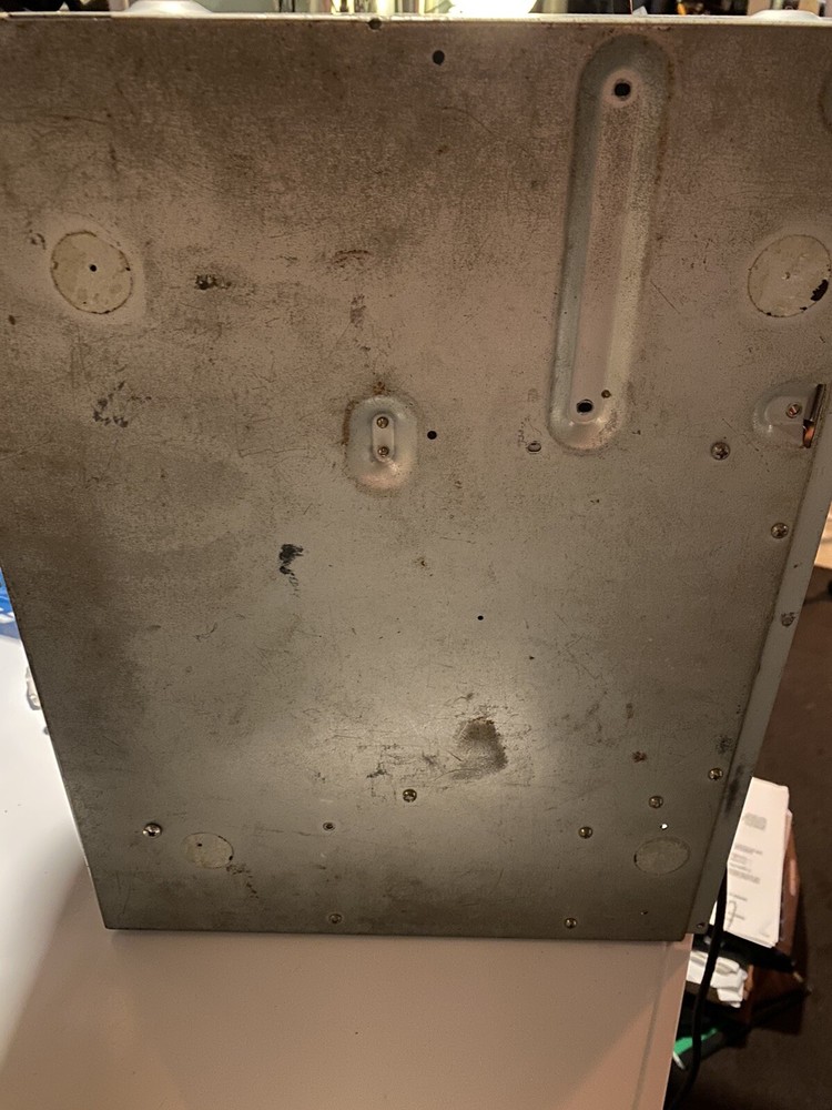 AKAI MPC 2000 Drum Machine Sampler Disk Powers On Linn Midi Beats