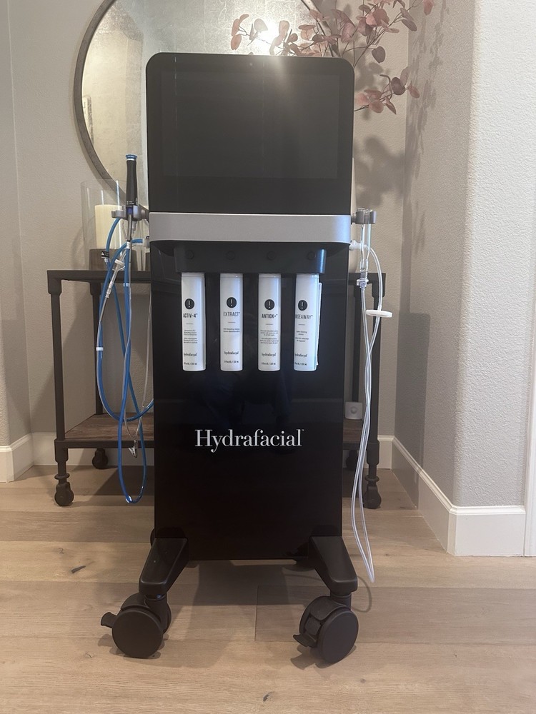 Hydrafacial Syndeo Multi-Function Machine 2023