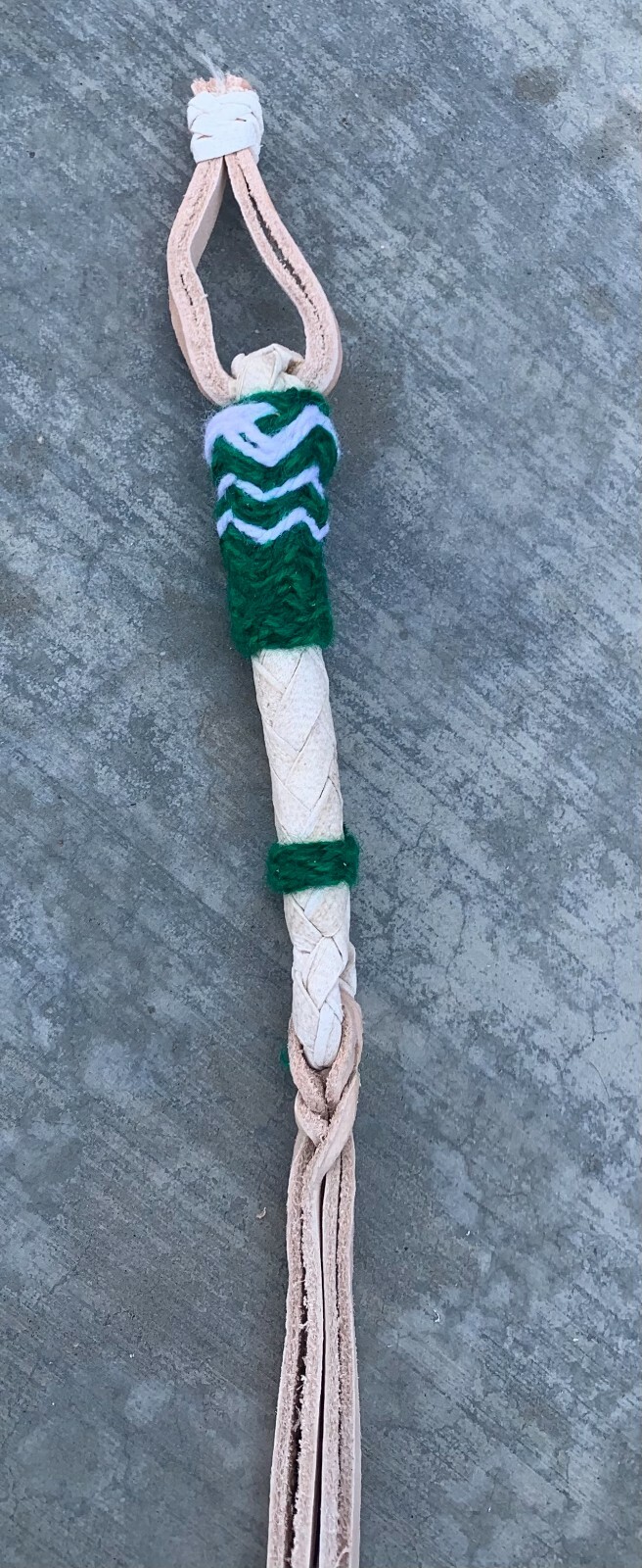 12" Keychain Style Horse Quirt, Cuarta Charra Estilo Llavero Cuartita de Cuero