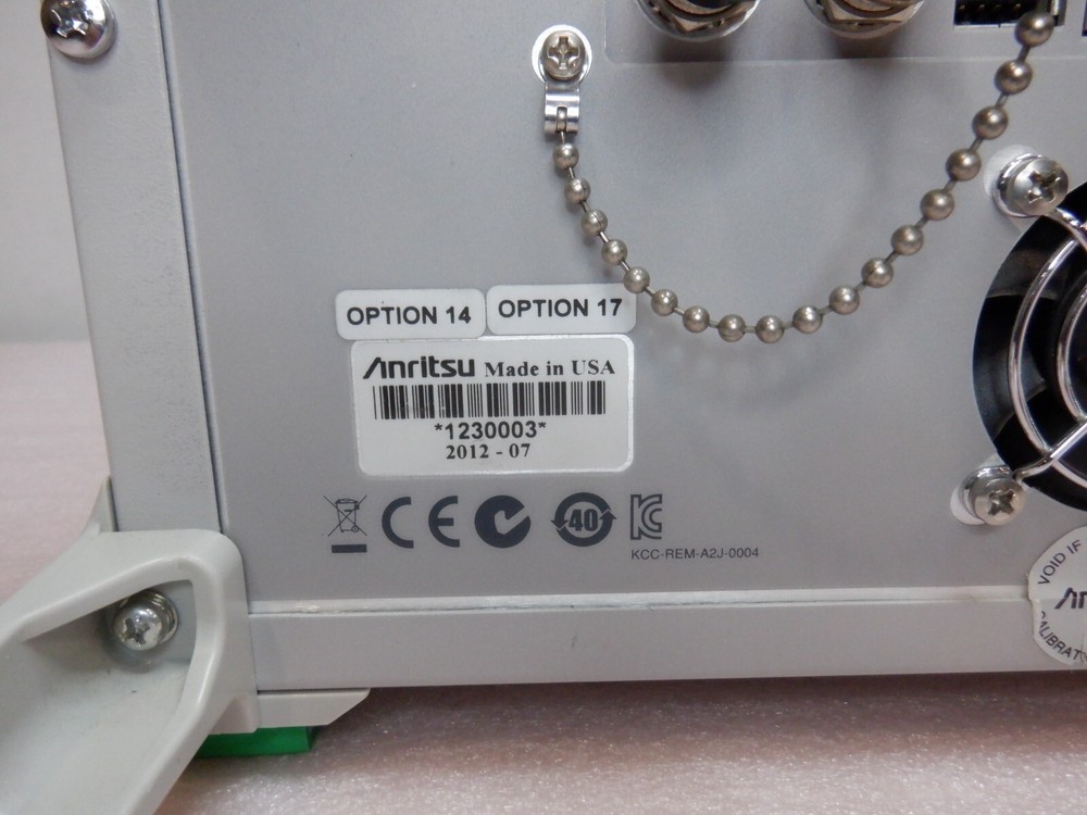 ANRITSU MT8860C WLAN TEST SET (OPTIONS 14 & 17)