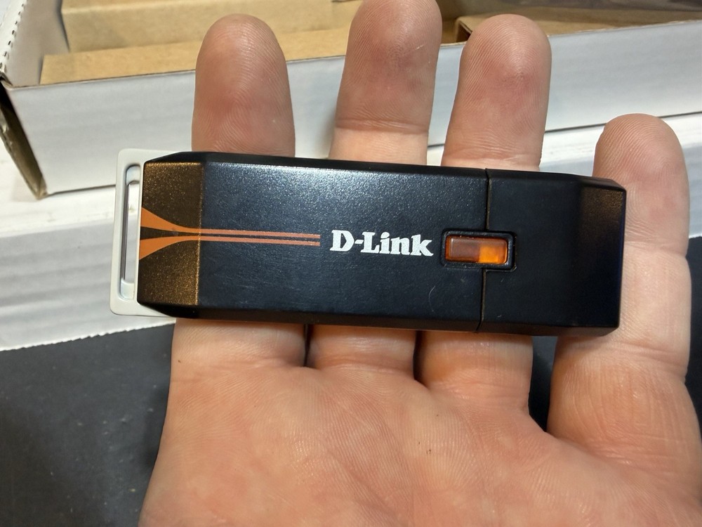 D-Link DWA-130 Wireless N USB Adapter New