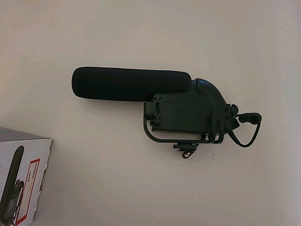 Camera-Mounted Shotgun Condenser Microphone - Black