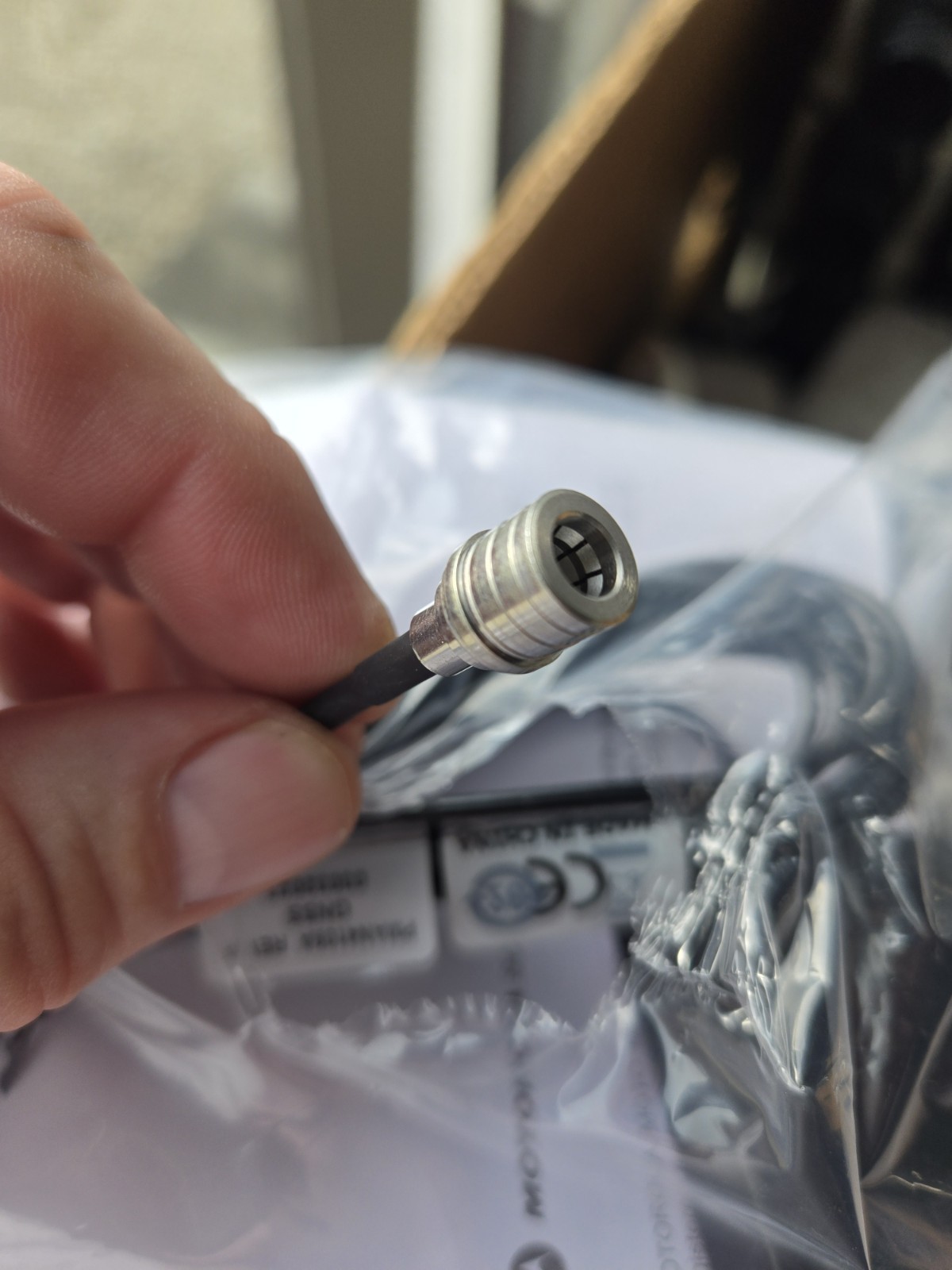 Motorola PMAN 4109A Covery GNSS Window Mount Antenna