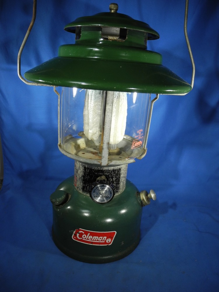 Vintage Coleman Lantern Model 228H (Date 11/74)