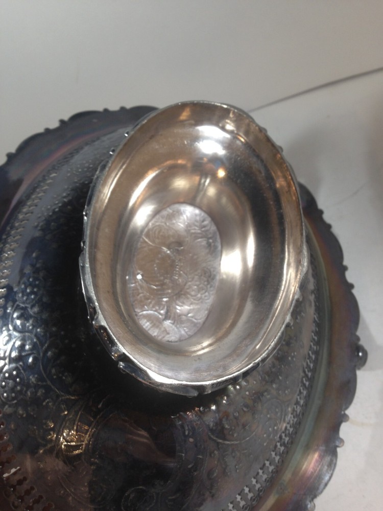 Vintage Meriden Brittiannia Silver Plate Footed Basket Etched Floral