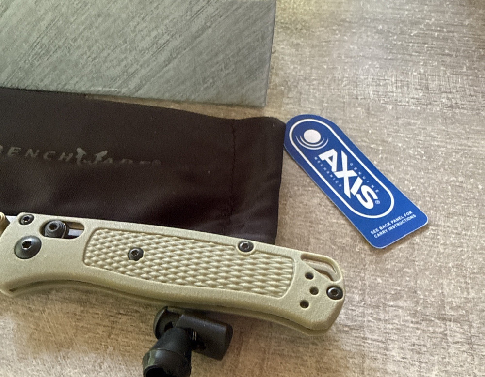 533 Mini Bugout Desert Tan / Stainless (2.8" S30V) Authenticity Unverified...