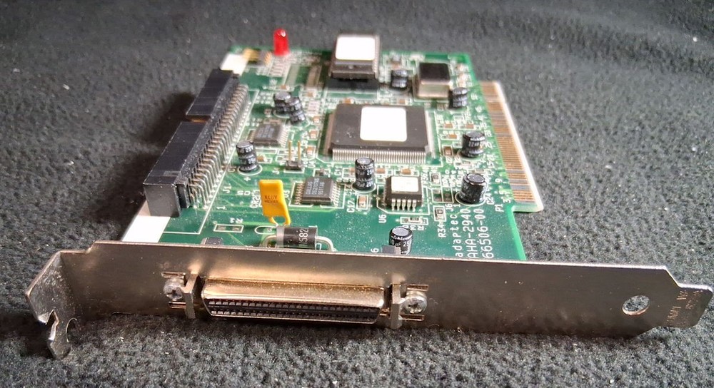 1993 Adaptec AHA-2940 Ultra SCSI Host Adapter Controller