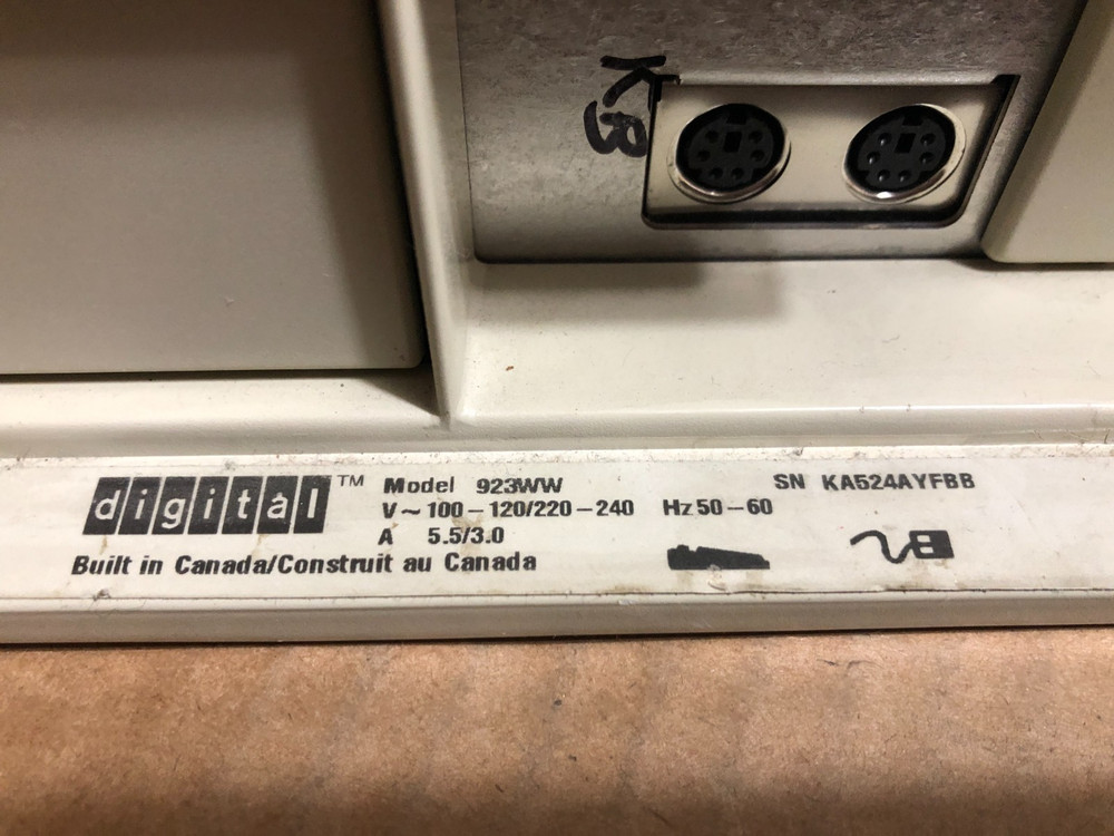 Digital DEC Venturis FP 590 Pentium Computer 8gb Model 923ww, Powers on, AS IS**