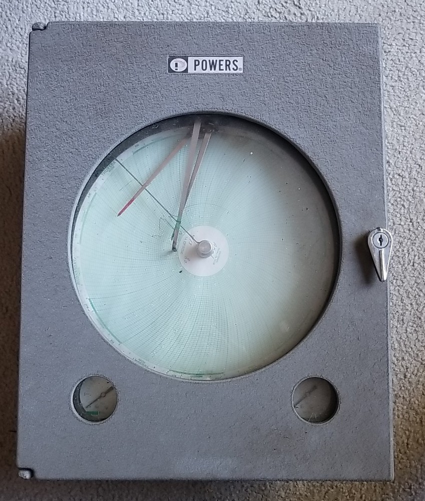 Powers Regulator Co Type 101-0496 Model IN2  Circular Chart Recorder Steampunk