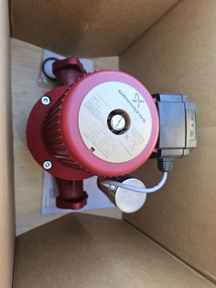 Hydronic Circulating Pump:Multi-Speed Grundfos UPS 40-80/4 FB, 96404953, Model C