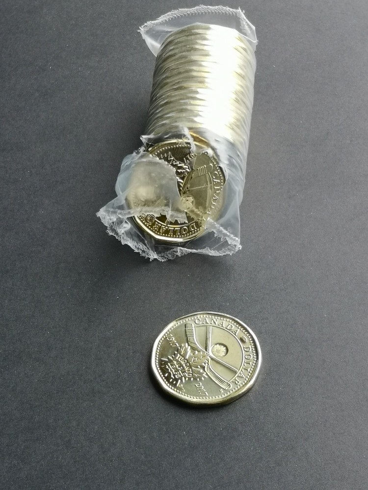 *** CANADA  ONE DOLLAR  2017 *** TORONTO  MAPLE  LEAFS *** FROM  MINT  ROLL  ***
