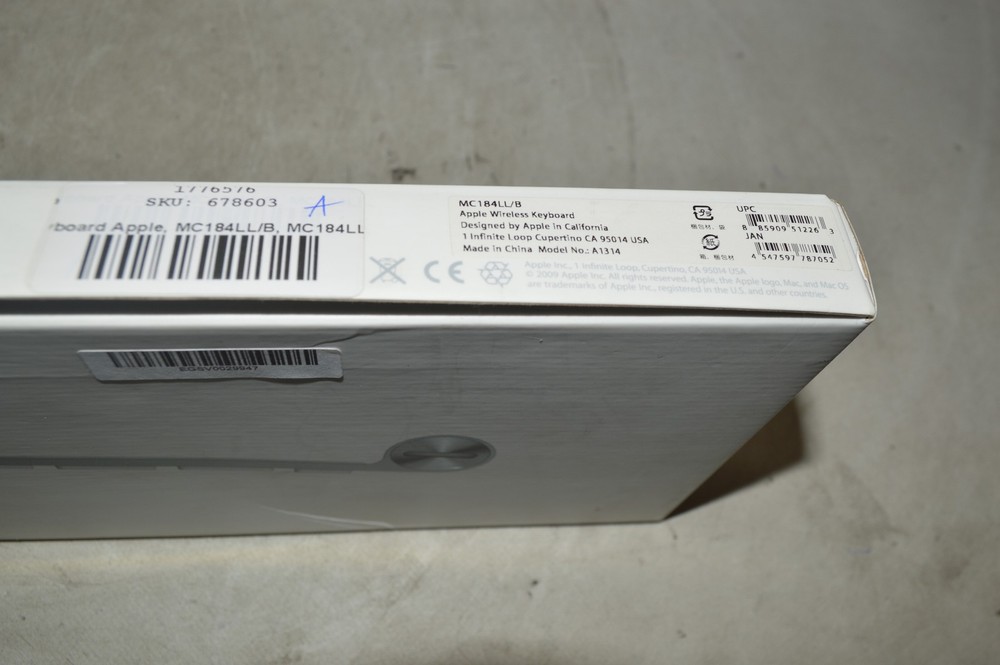 Apple MC184LL/B Keyboard *New