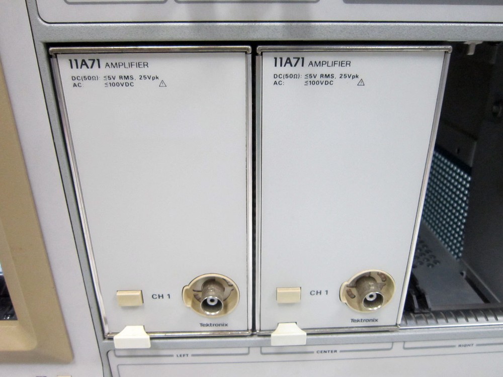 TEKTRONIX DSA601A DIGITIZING SIGNAL ANALYZER 2X 11A71 AMPLIFIER