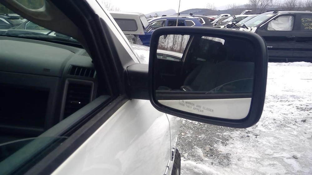 (LOCAL PICKUP ONLY) RAM1500 2017 Air Shutter 2096879
