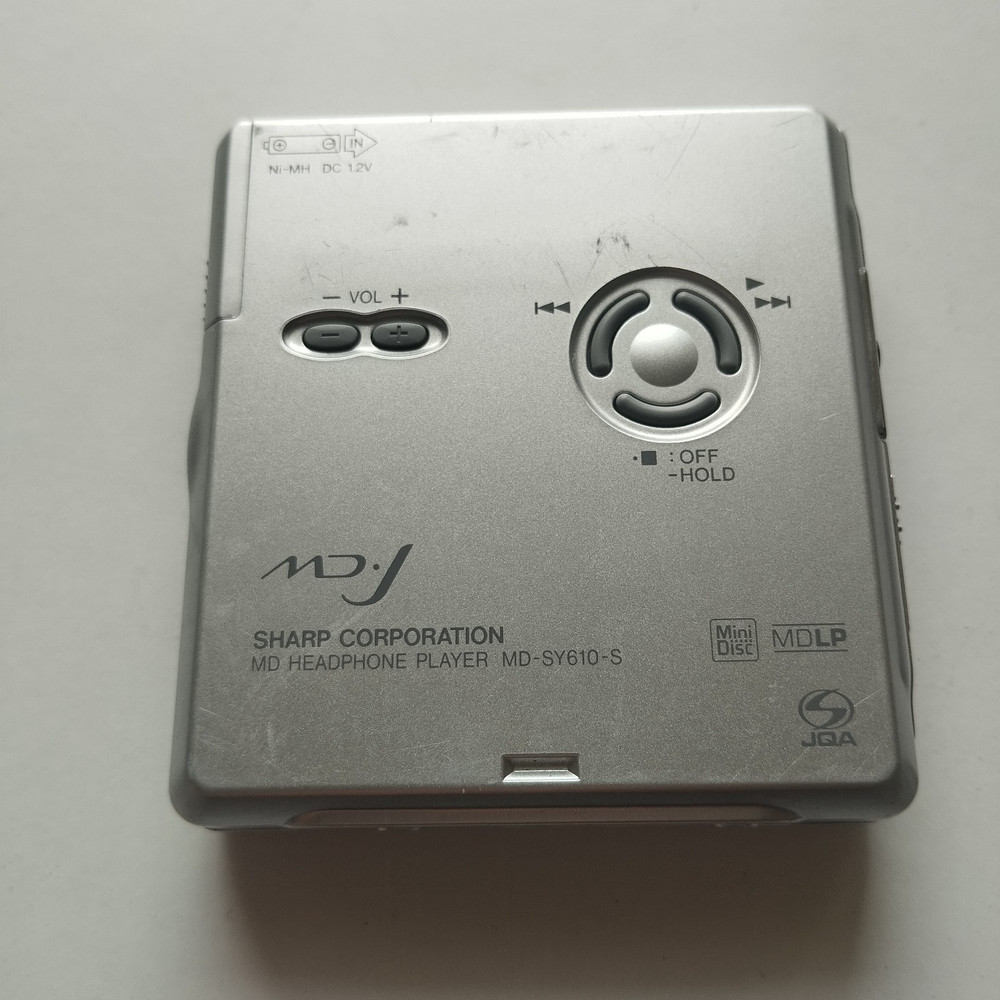 SHARP MD-SY610 Mirror and Silver Mini Disc MD Player Used No Battery