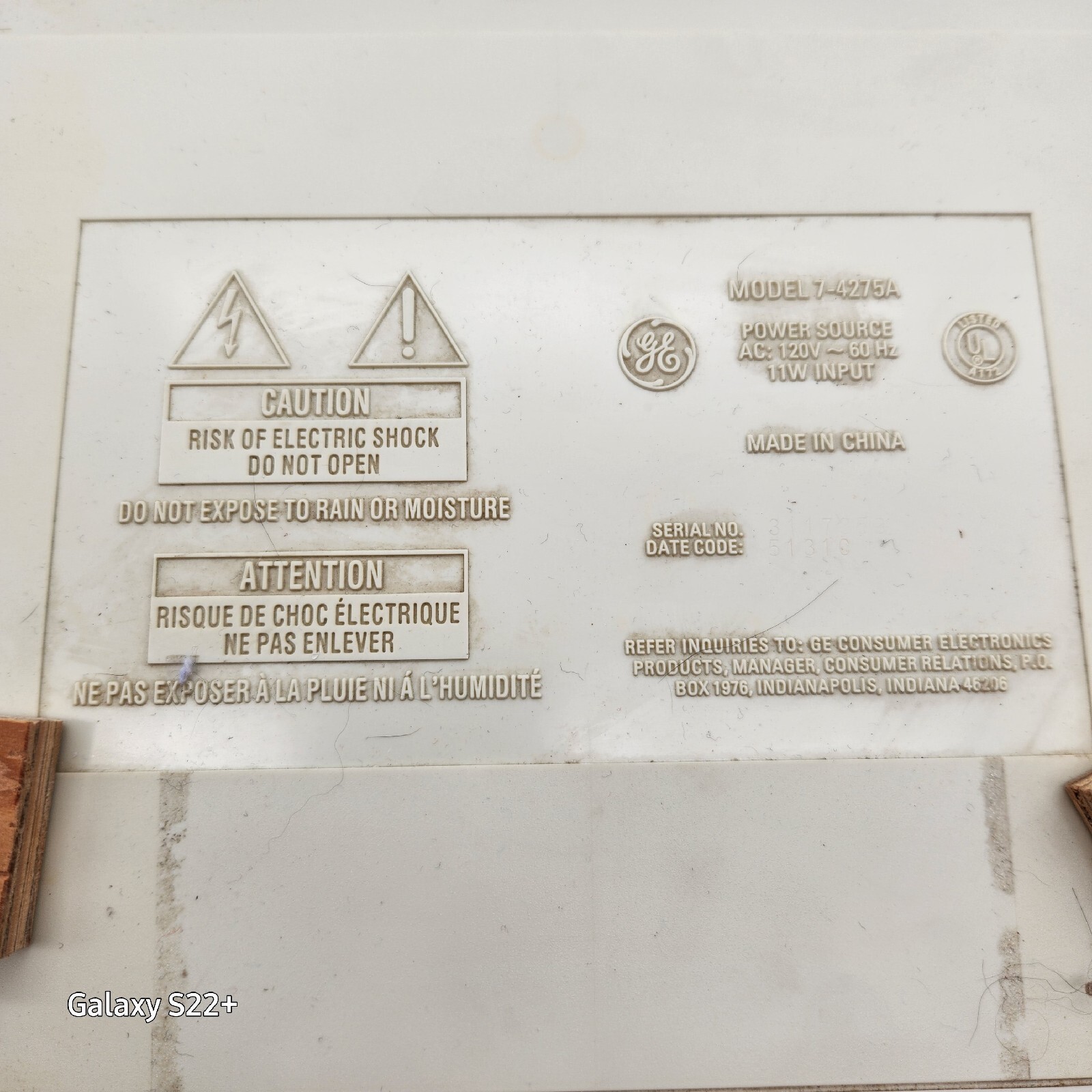 GE Spacemaker AM/FM Stereo Cassette Player Bass Boost #7-4275A has hardware