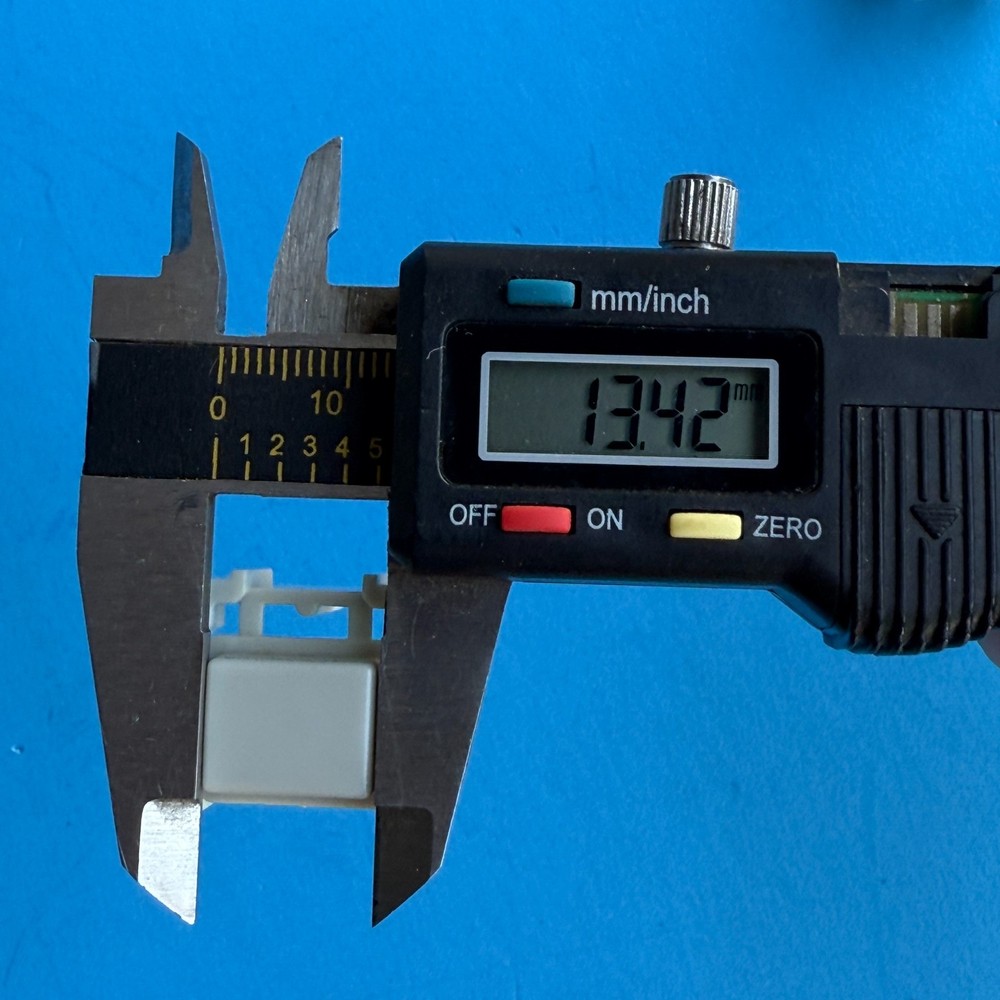 [FRS] AKAI APC40 MKI Ableton MIDI Controller Part: Square Function Button Cap