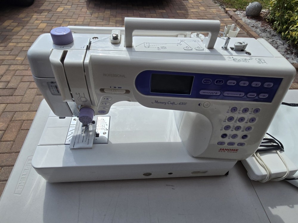 Janome Memory Craft 6500 Computerized Sewing Embroidery Professional Machine