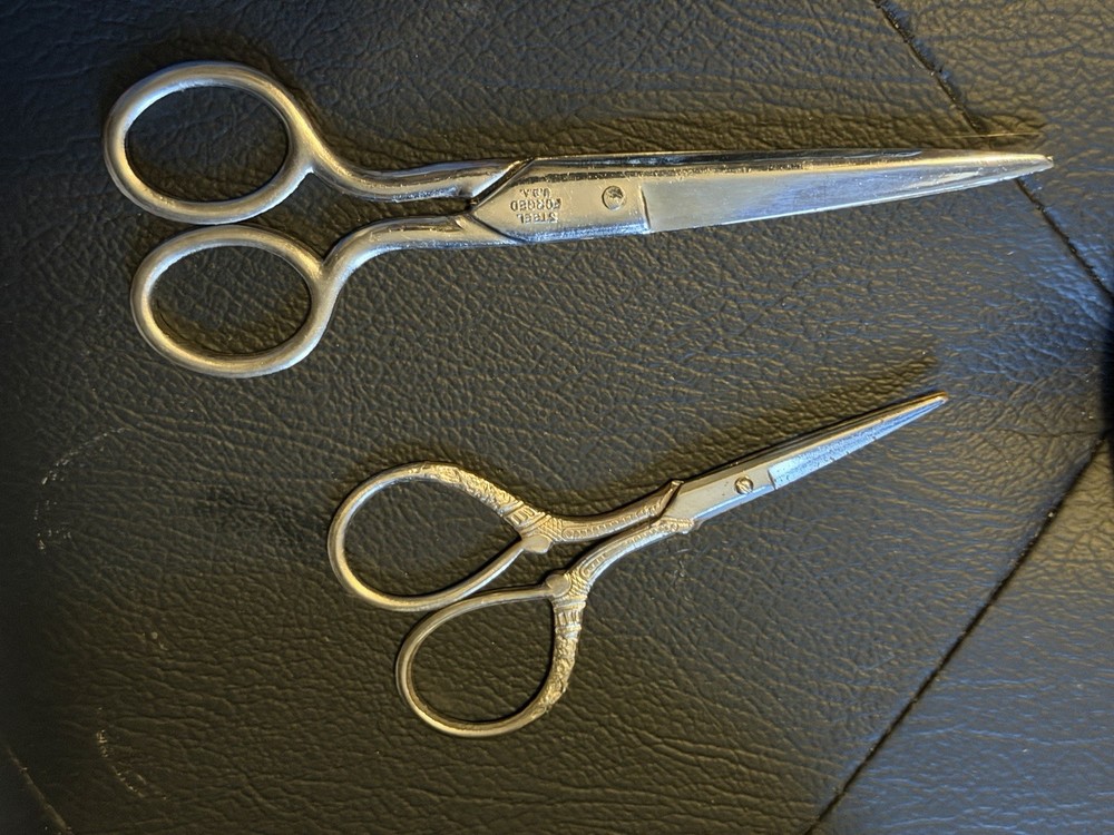 Vintage Sewing kit includes Scissors, Sewing Needles, Thimble, Threads etc