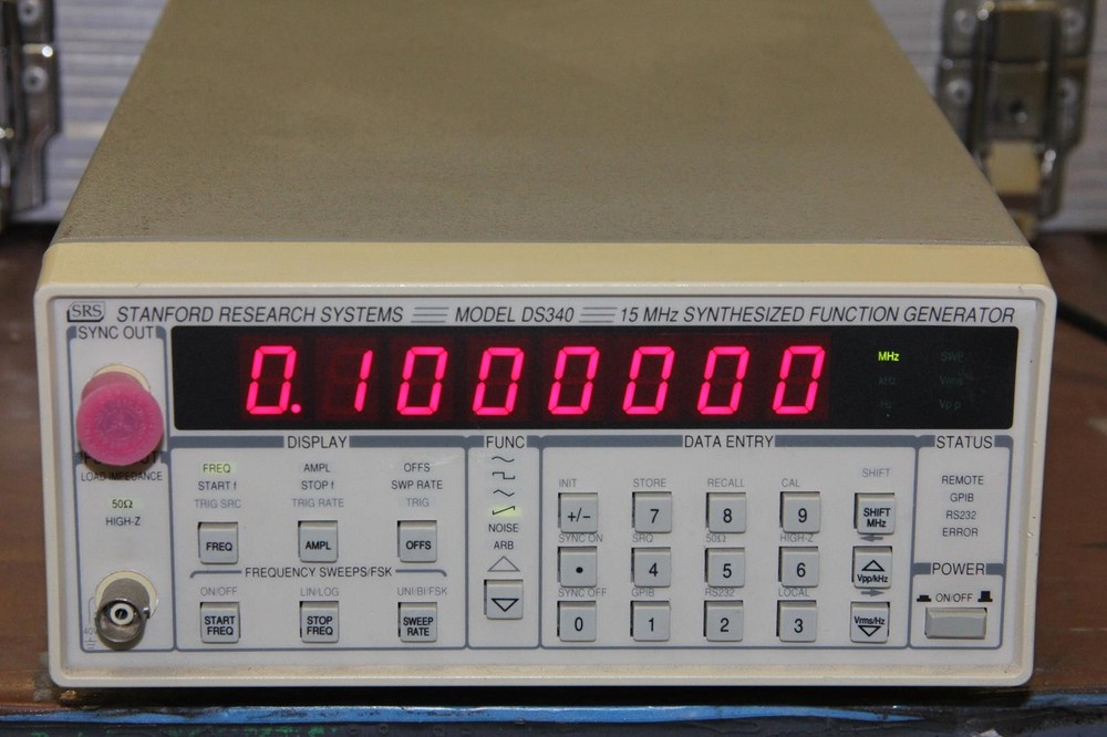 STANFORD RESEARCH SYSTEMS DS340 15MHz Synthesized Function Generator