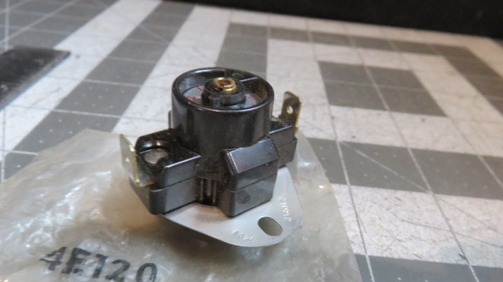 4E120 Adjustable Limit, Auto Reset,210-250