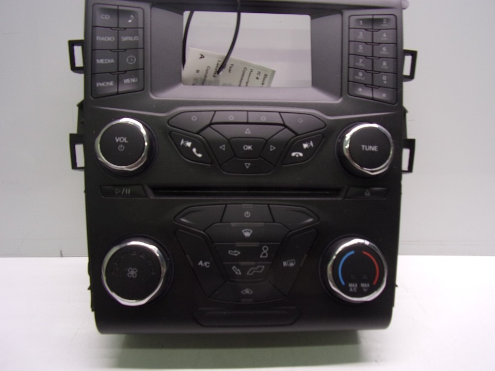 FORD FUSION 2018 A/V Equipment control panel